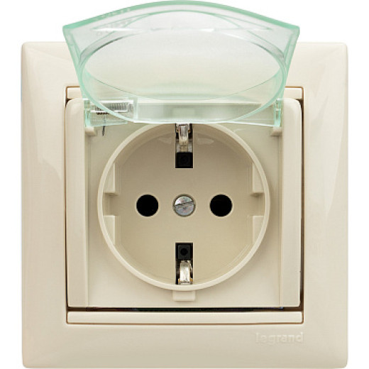 Legrand Valena Крем Розетка 1-ая с/з с крышкой и защитными шторками IP44 (к простой рамке)