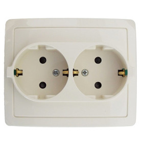 Simon 15 Бежевая Розетка 2-ая с/з, с защитными шторками,винт.зажим,16А, 250В