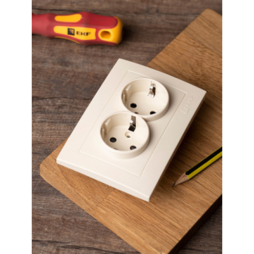 EKF PROxima Валенсия розетка 2-местная с/з 16А кремовая с защ. штор.