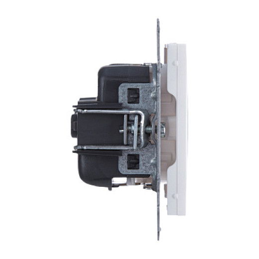 Legrand/Daccord SUNO Белый Розетка 2К+З 16А 250В с защитными шторками.Безвинтовые зажимы.