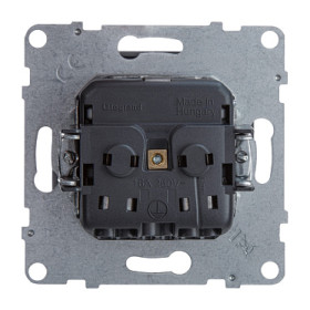 Legrand/Daccord SUNO Алюминий Розетка 2К+З 16А 250В с защитными шторками.Безвинтовые зажимы.