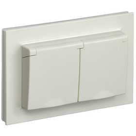 IEK BRITE Бежевый Розетка 2-м с/з с защ штор и крыш 16А в сборе IP44 РСбш12-3-44-БрКр