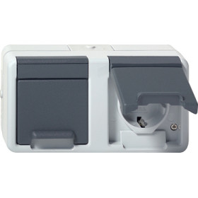 Gira Двойная розетка с з/к IP44. горизонтальный блок