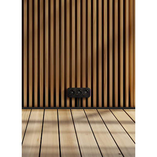 Legrand Quteo IP20 Чёрный матовый Розеточный блок тройной с заземлением с предварительным подключением со шторками 16А 250В винтовые зажимы накладной