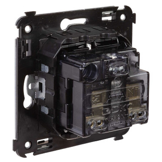 DKC Avanti Розетка в стену, 2P+E, с з/ш, 