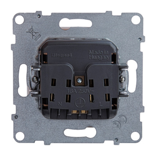 Legrand/Daccord SUNO Белый Розетка 2К 16А 250В. Винтовые зажимы.