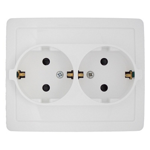 Simon 15 Белая Розетка 2-ая c/з с защитными шторками (в сборе с рамкой)