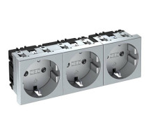 OBO Bettermann Розетка силовая 0° тройная 3х2К+З, 3 модуля Modul45, 45х135 мм, со шторками, 16А 250В алюминиевый.