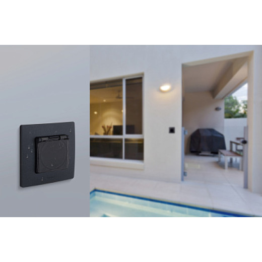 Legrand Etika Антрацит Розетка 2К+З IP44