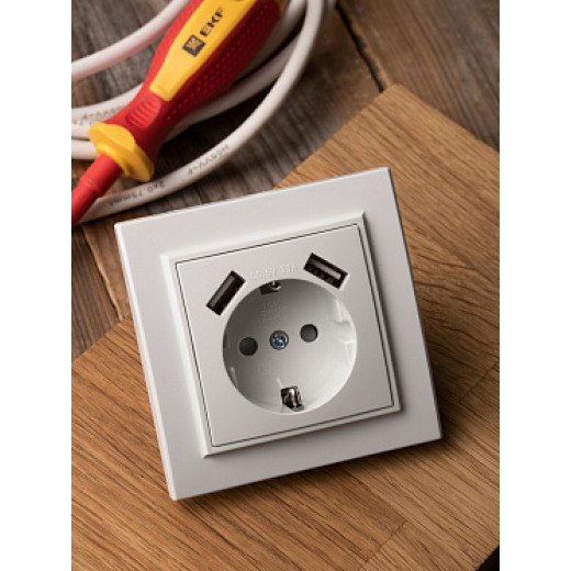 EKF Basic Минск Белый Розетка с/з, со шторками, 16А, с 2 USB 2,1А, СП