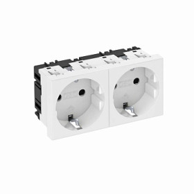 OBO Bettermann Розетка силовая 0° двойная 2х2К+З, 2 модуля Modul45, 45х90 мм, со шторками, 16А 250В белая.