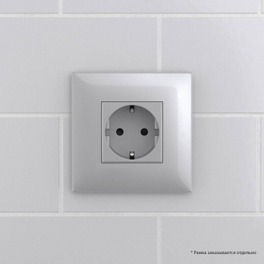 DKC Avanti Розетка в стену, 2P+E, с з/ш, 
