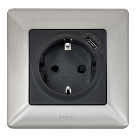 Legrand Valena LIFE Black. Силовая розетка 2К+З 16А 250В с защитными шторками. Безвинтовые зажимы. С лицевой панелью. Антрацит.