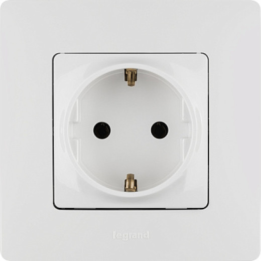 Legrand Etika Белый Розетка с/з, винтовые клеммы