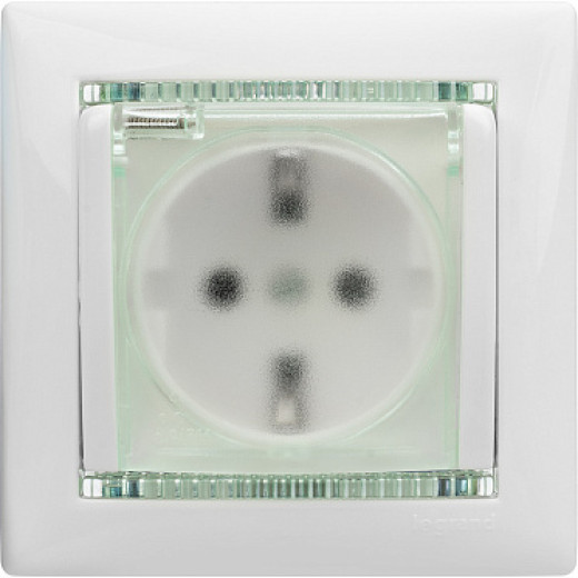 Legrand Valena Бел Розетка 1-ая с/з с крышкой и защитными шторками IP44 (к простой рамке)