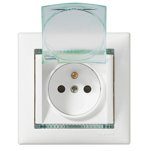 Legrand Valena Бел Розетка 1-ая с/з с крышкой и защитными шторками IP44 (к простой рамке)