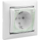Legrand Valena Бел Розетка 1-ая с/з с крышкой и защитными шторками IP44 (к простой рамке)