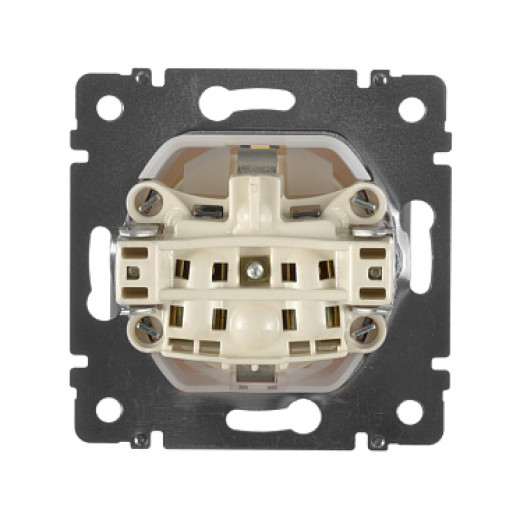Legrand Valena Крем Розетка 1-ая с/з с крышкой и защитными шторками IP44 (к простой рамке)