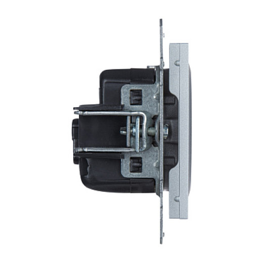 Legrand/Daccord SUNO Алюминий Розетка 2К+З 16А 250В.Винтовые зажимы.