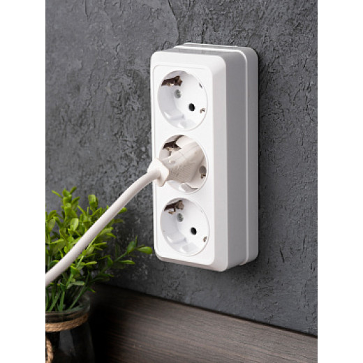 EKF PROxima Рим Розетка 3-местная 16А с заземлением белая