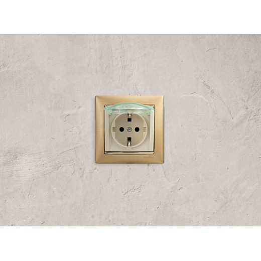 Legrand Valena Крем Розетка 1-ая с/з с крышкой и защитными шторками IP44 (к простой рамке)