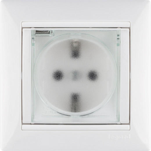 Legrand Valena Бел Розетка 1-ая с/з с крышкой и защитными шторками IP44 (к простой рамке)