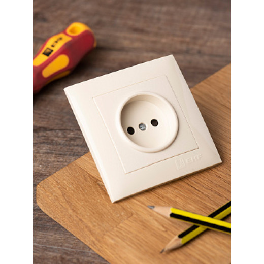 EKF PROxima Валенсия розетка 1-местная б/з 10А кремовая с защ. штор.