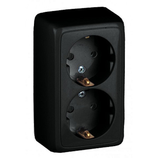 HEGEL Чнрный РА16-153-08 Розетка открытой установки, двухместная, с заземляющим контактом, с изолирующей пластиной