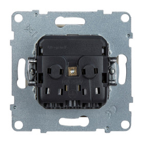 Legrand/Daccord SUNO Слоновая кость Розетка 2К+З 16А 250В с защитными шторками.Безвинтовые зажимы.