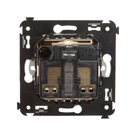 DKC Avanti Розетка в стену, 2P+E, с з/ш, 