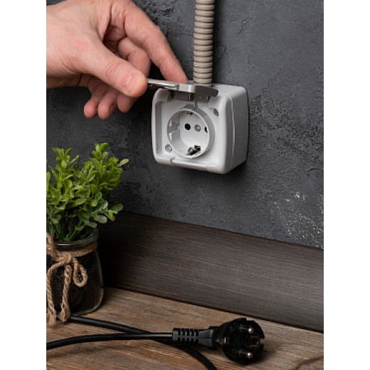 EKF PROxima Мурманск Розетка 1-местная 16А с заземлением с крышкой IP54 серый с защитными шторками