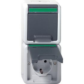 Gira Двойная розетка с з/к IP44. вертикальный блок с полем для надписи. устойчивая к парам аммиака