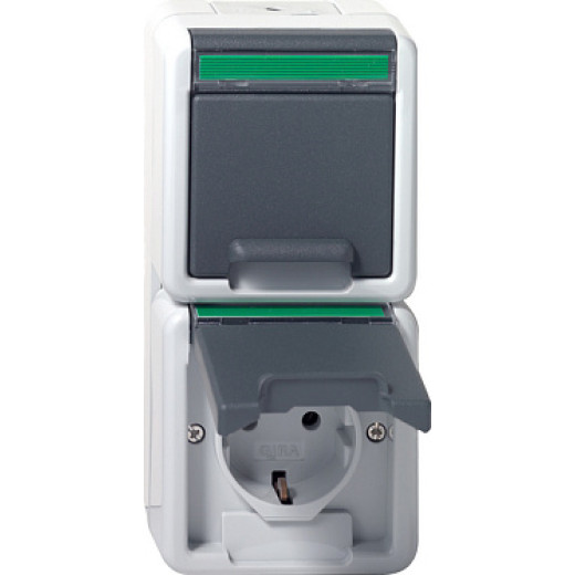 Gira Двойная розетка с з/к IP44. вертикальный блок с полем для надписи. устойчивая к парам аммиака