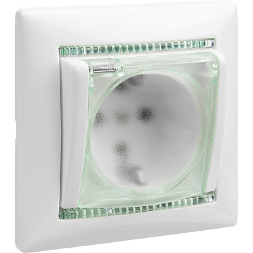 Legrand Valena Бел Розетка 1-ая с/з с крышкой и защитными шторками IP44 (к простой рамке)