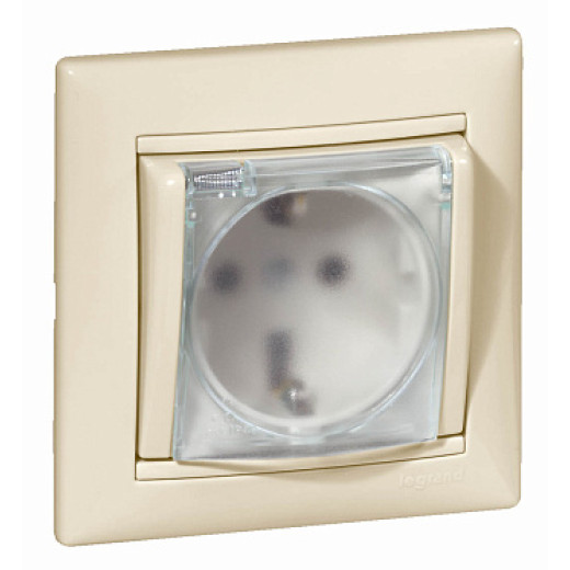 Legrand Valena Крем Розетка 1-ая с/з с крышкой и защитными шторками IP44 (к простой рамке)