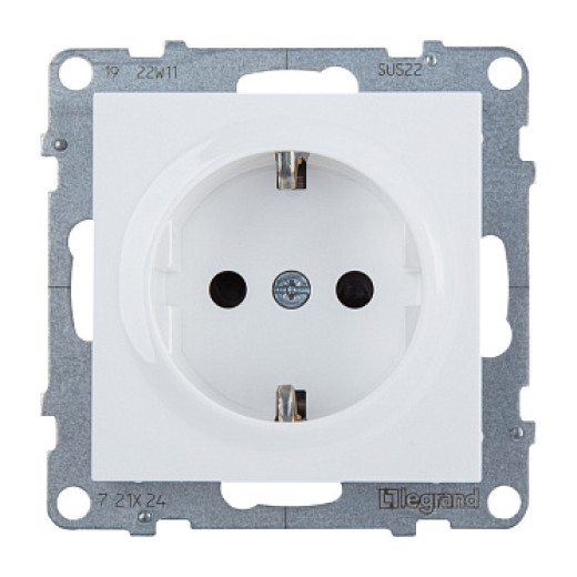 Legrand/Daccord SUNO Белый Розетка 2К+З 16А 250В с защитными шторками. Винтовые зажимы.