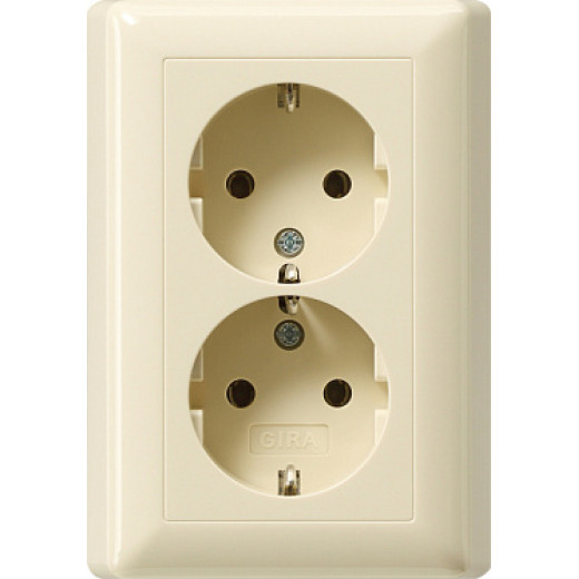 Gira S-55 Крем глянц Розетка 2-я с/з литая
