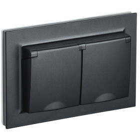 IEK BRITE Черный Розетка 2-м с/з с защ шторк и крышк 16А в сборе IP44 РСбш12-3-44-БрЧ