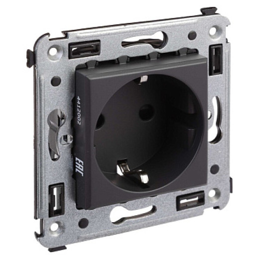 DKC Avanti Розетка в стену, 2P+E, с з/ш, 