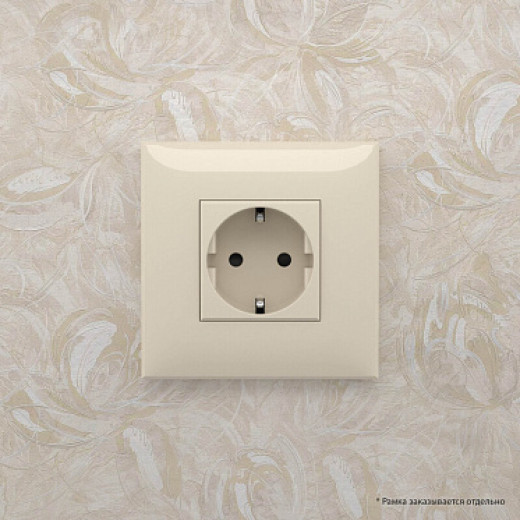 DKC Avanti Розетка в стену, 2P+E, с з/ш, 