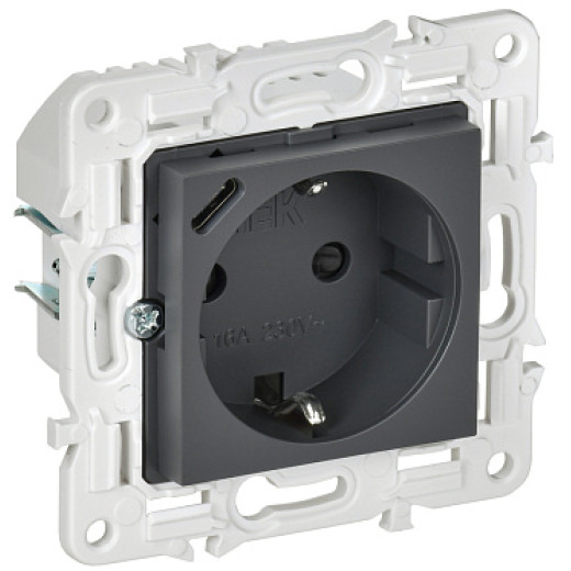 IEK SKANDY Титан Розетка с/з с защитными шторками 16А с USB C 18Вт SK-R17T