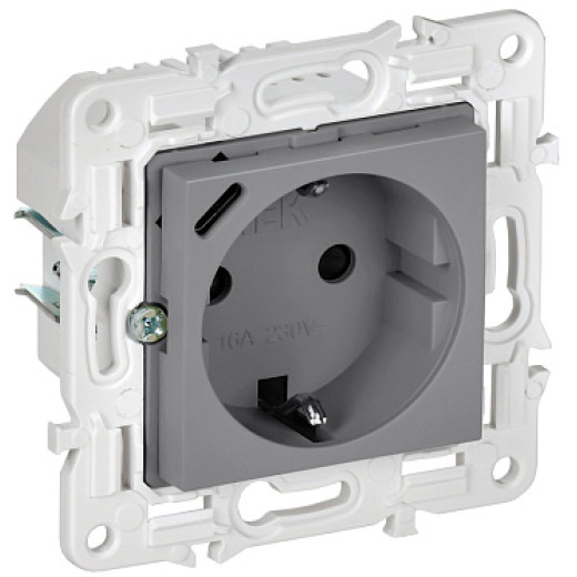 IEK SKANDY Серый Розетка с/з с защитными шторками 16А с USB C 18Вт SK-R17Gr