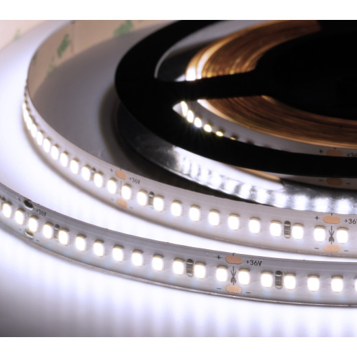 Лента светодиодная ELF 990SMD диодов (2835), 36В, 5м, ГИПЕР, белый 6500-7000К