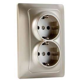 Розетка двойная с заземлением и со шторкой Gusi Electric BRAVO С10Р6-027