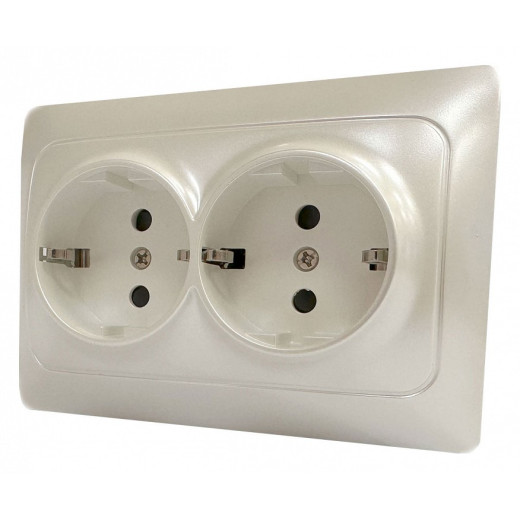 Розетка двойная с заземлением и со шторкой Gusi Electric BRAVO С10Р6-028