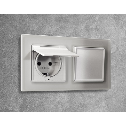 Накладка для розетки влагозащищенной с заземлением и со шторками с крышкой Ambrella Volt Quant AP4080