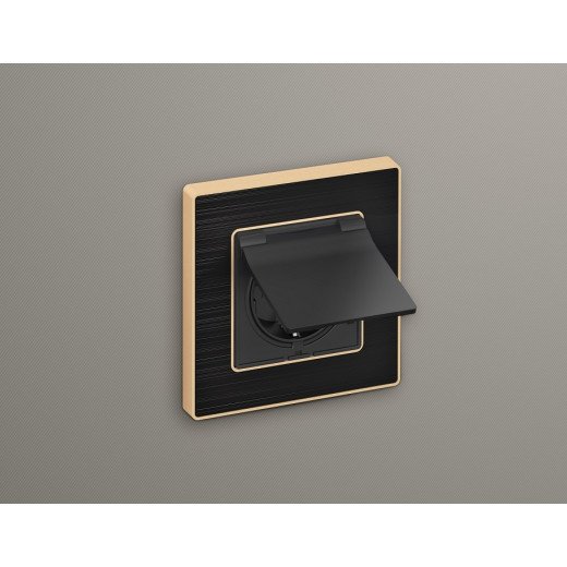 Накладка для розетки влагозащищенной с заземлением и со шторками с крышкой Ambrella Volt Quant AP9080