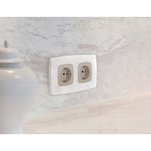 Накладка для розетки с заземлением Ambrella Volt Quant OP3660