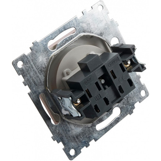 Розетка с заземлением и со шторками, без рамки Stekker Катрин 39582