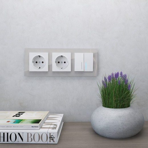 Рамка на 3 поста Werkel Favorit (дымчатый) W0031117